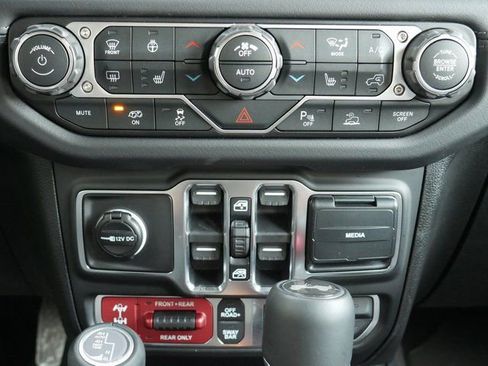 New 2026 Jeep Wrangler Unlimited Rubicon 392 w/ Quick Order Package 27X Moab AWD/4WD image 24