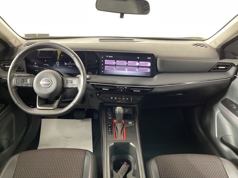 Used 2025 Nissan Kicks SR image 14