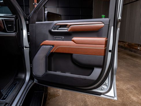 Used 2024 GMC Sierra 1500 Denali Ultimate AWD/4WD image 37