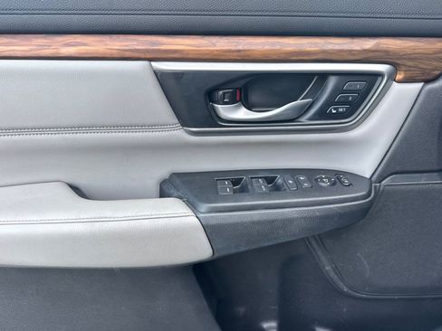 Used 2021 Honda CR-V Touring image 11