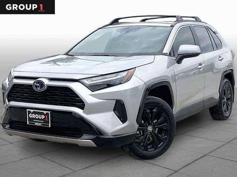 Used 2024 Toyota RAV4 SE w/ Convenience Package AWD/4WD image 1