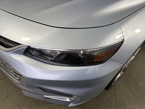 Used 2017 Chevrolet Malibu Premier w/ Premier Sun and Wheel Package FWD image 28