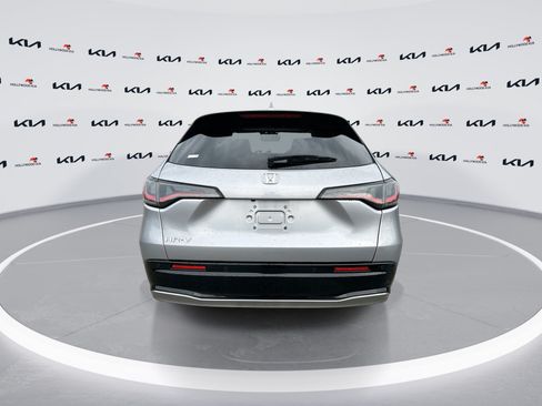 Used 2023 Honda HR-V EX-L image 7