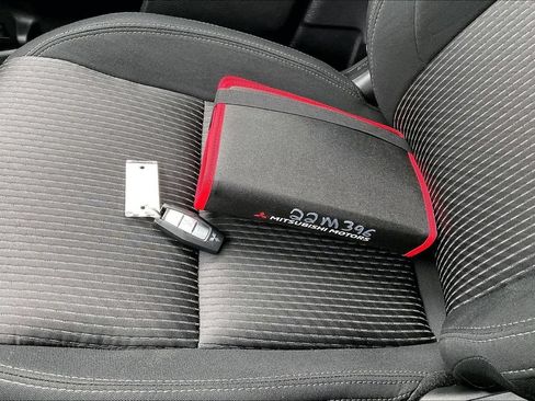 Used 2022 Mitsubishi Outlander ES AWD/4WD image 10