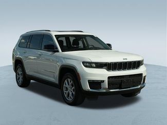 Used 2022 Jeep Grand Cherokee L Limited AWD/4WD video 3