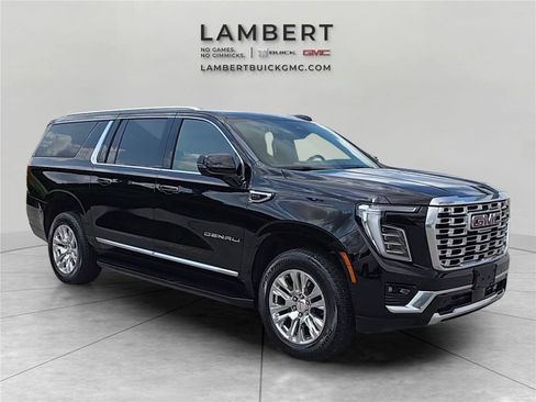 Used 2025 GMC Yukon XL Denali AWD/4WD image 7