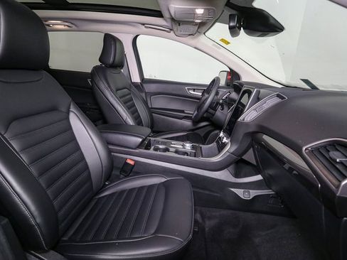 Used 2024 Ford Edge SEL w/ Convenience Package image 17