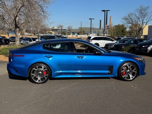 Used 2018 Kia Stinger GT image 3