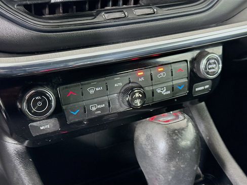 Used 2022 Jeep Compass High Altitude AWD/4WD image 16