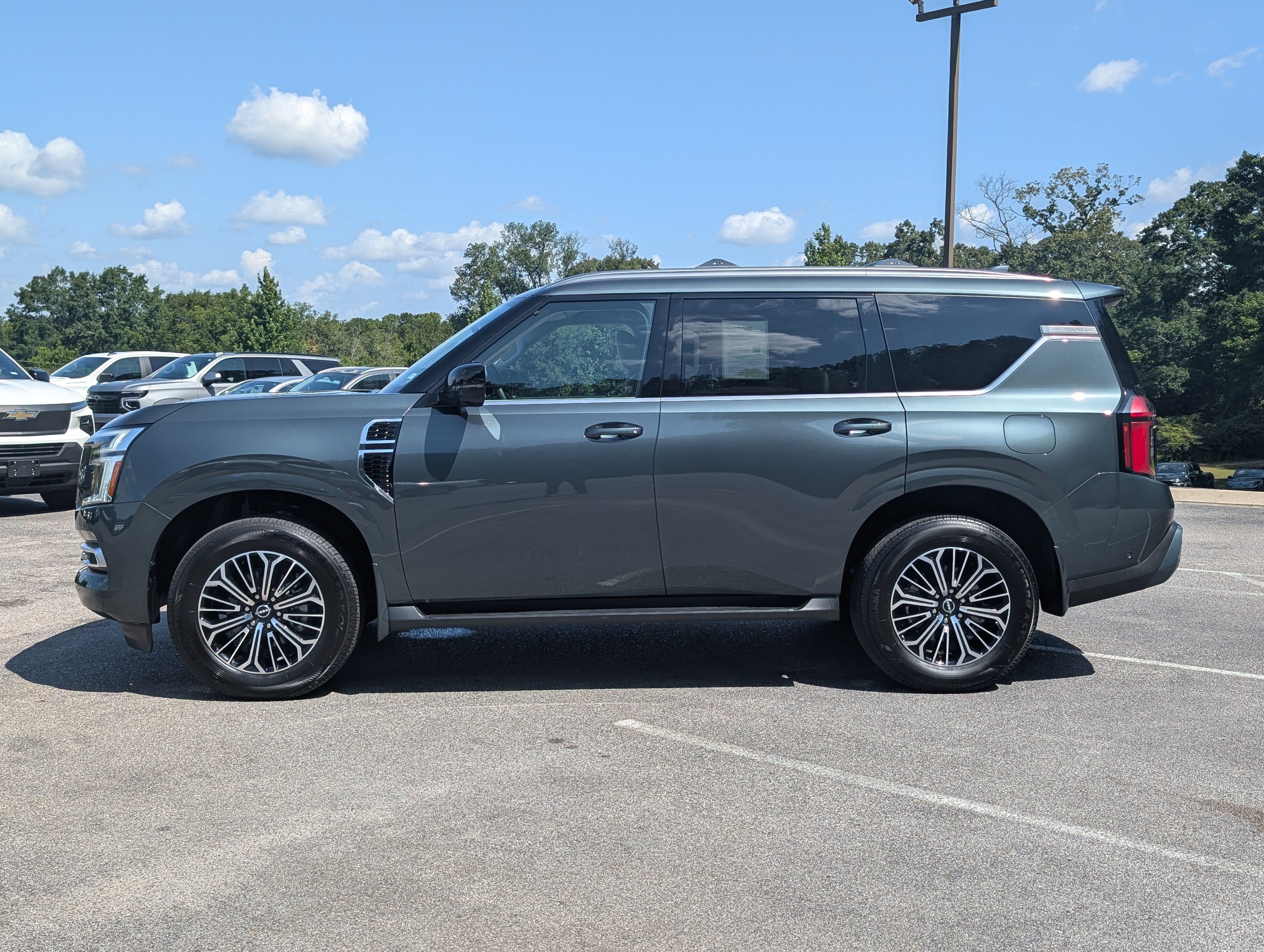 Used 2026 Nissan Armada Platinum RWD image 6