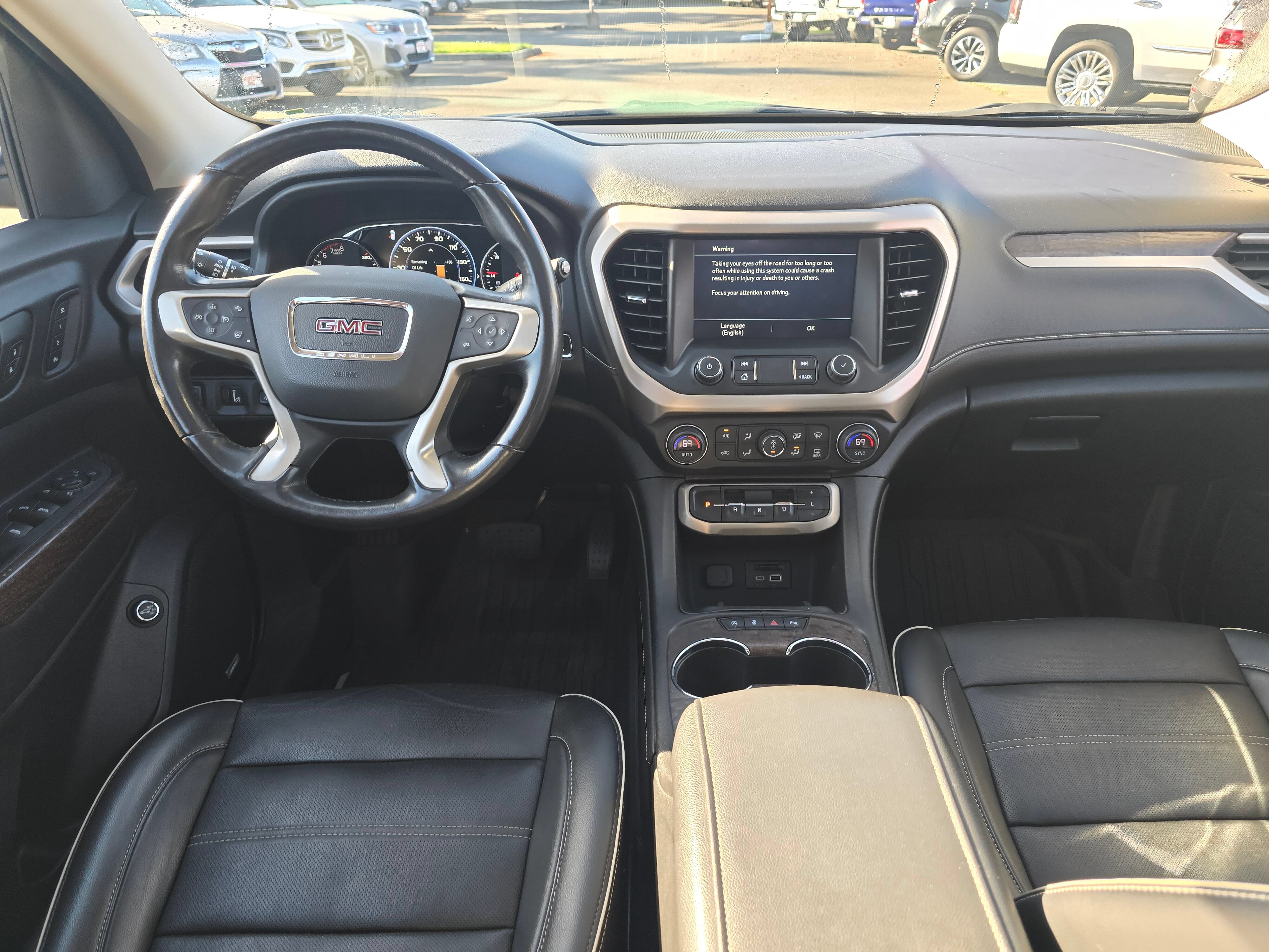 Used 2022 GMC Acadia Denali w/ Denali Ultimate Package AWD/4WD image 18