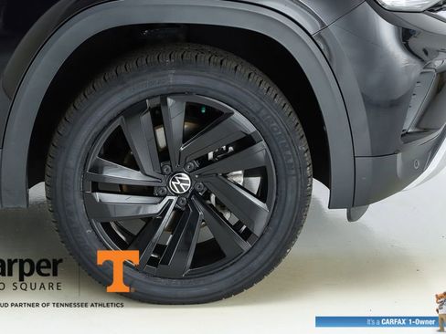 Used 2023 Volkswagen Atlas Cross Sport SE w/ Panoramic Sunroof Package image 54