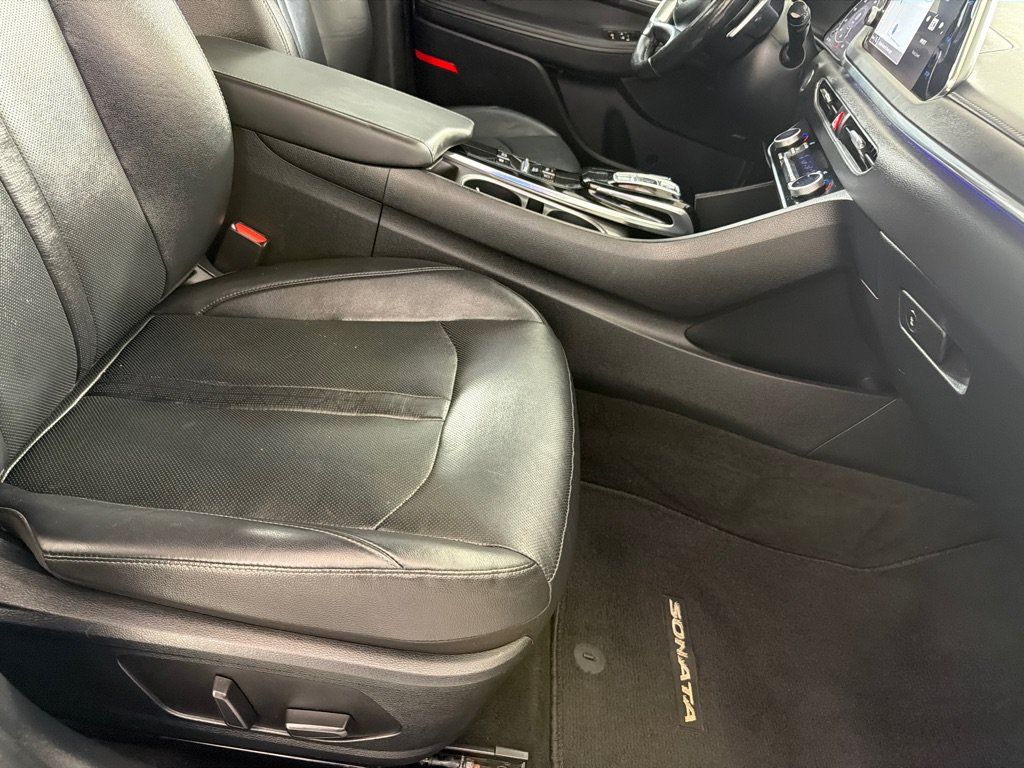 Used 2022 Hyundai Sonata Limited FWD image 21