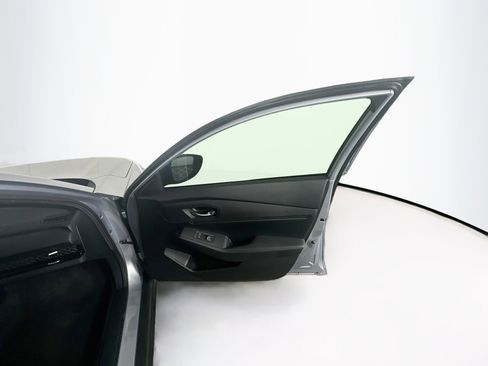 Used 2025 Honda Accord Sport image 30