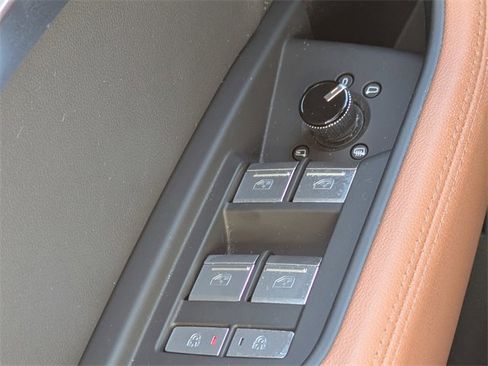 Used 2023 Audi e-tron Premium Plus w/ Premium Plus Package image 23