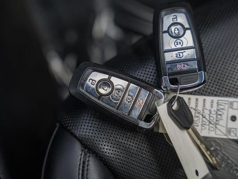 Used 2020 Lincoln Corsair AWD w/ Premium Package image 44