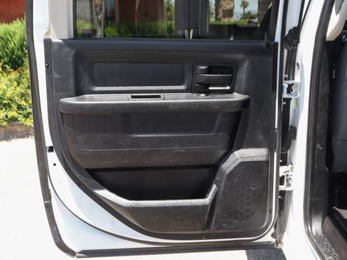 Used 2017 RAM 3500 Tradesman w/ Chrome Appearance Group AWD/4WD image 30