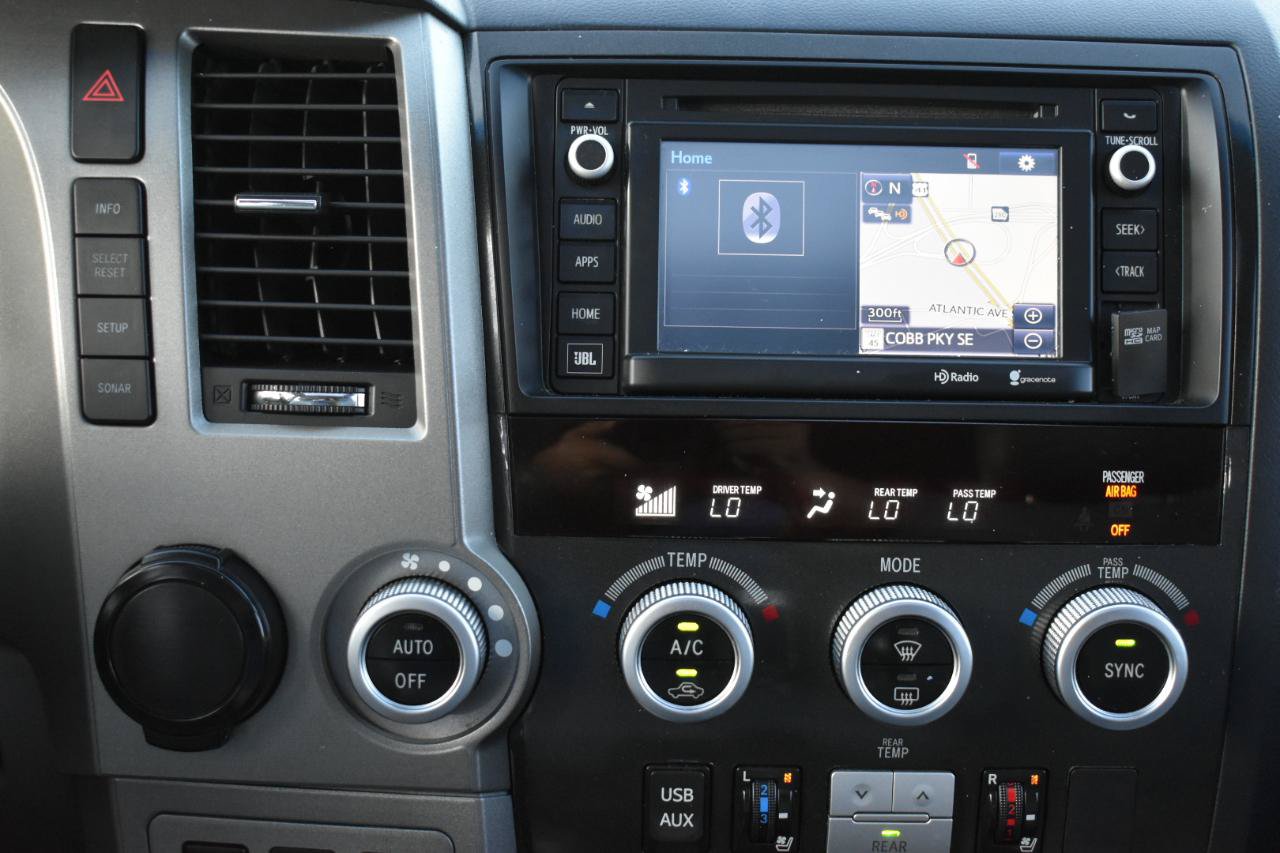 Used 2014 Toyota Sequoia Platinum RWD image 20