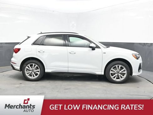 Used 2022 Audi Q3 2.0T Premium w/ Convenience Package AWD/4WD image 9