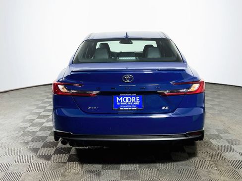 Used 2025 Toyota Camry SE FWD image 6