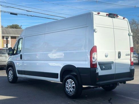 New 2026 RAM ProMaster 2500 w/ Quick Order Package 22G SLT image 3