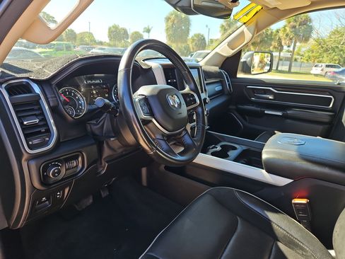 Used 2021 RAM 1500 Laramie image 12