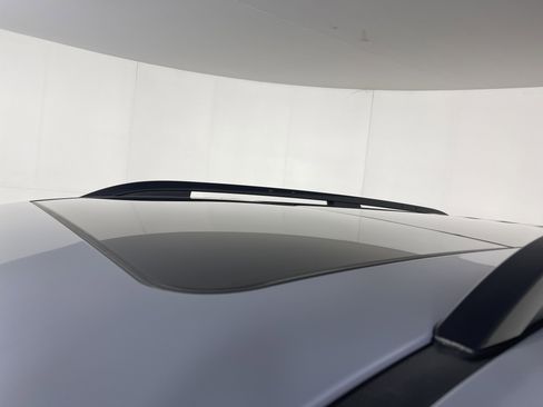 Used 2024 Honda Pilot Touring image 6