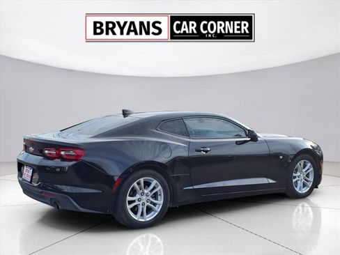 Used 2022 Chevrolet Camaro LS image 21