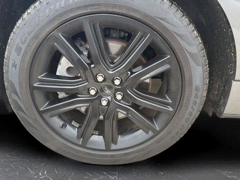 Used 2023 Ford Edge ST-Line AWD/4WD image 8