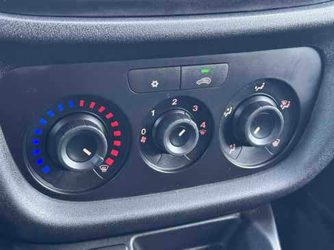 Used 2022 RAM ProMaster City Wagon image 24