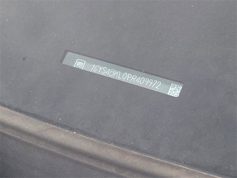 Used 2023 Cadillac Escalade Premium Luxury image 11