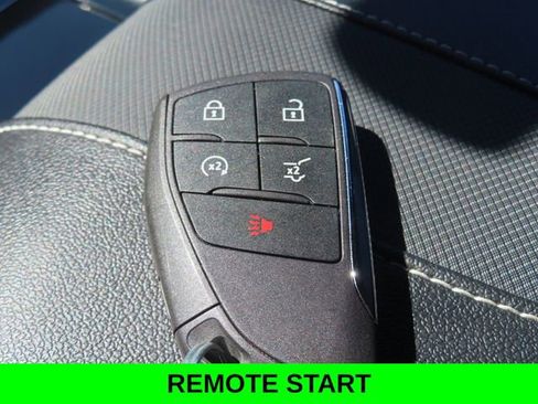 Used 2025 Chevrolet Traverse Z71 w/ Enhanced Driving Package AWD/4WD image 39