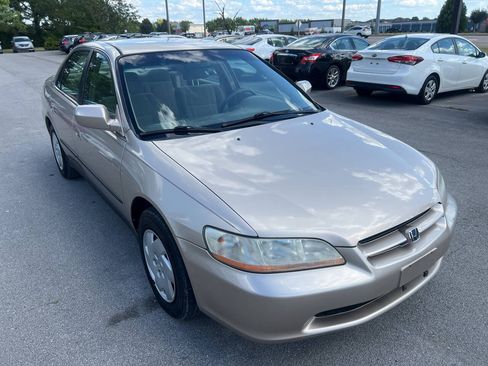 Used 2000 Honda Accord LX image 4