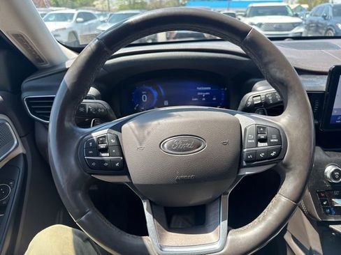 Used 2020 Ford Explorer Platinum AWD/4WD image 13