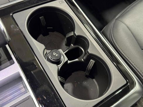 Used 2023 Audi Q7 Premium image 29