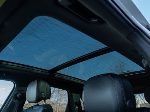 Certified 2023 Porsche Cayenne S image 31