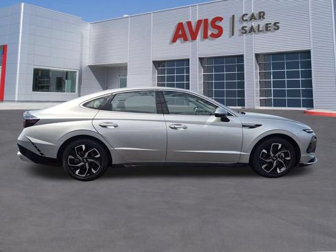 Used 2025 Hyundai Sonata SEL FWD image 5