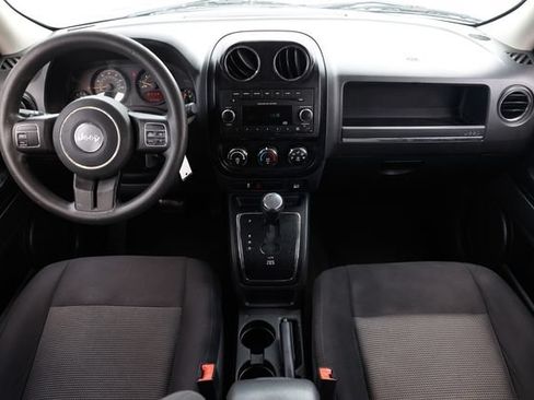 Used 2015 Jeep Patriot Sport w/ Power Value Group FWD image 2