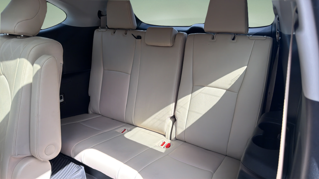 Used 2021 Toyota Highlander Platinum AWD/4WD image 19