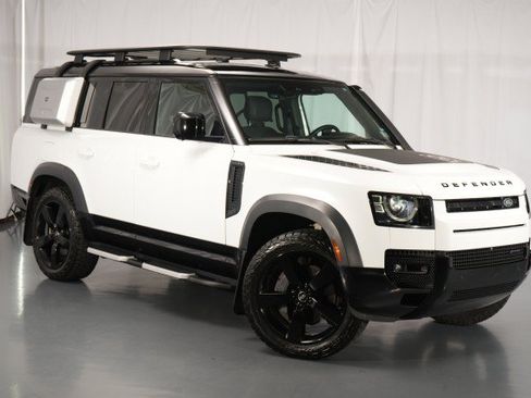 Used 2023 Land Rover Defender 130 X-Dynamic SE AWD/4WD image 9