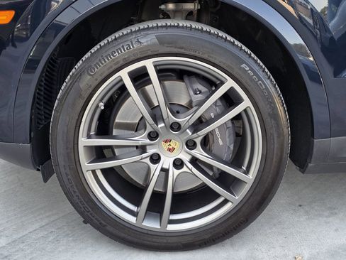 Certified 2023 Porsche Cayenne image 32