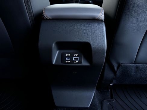 Used 2024 Subaru Crosstrek 2.5i Limited w/ Crosstrek Mirror Package image 27