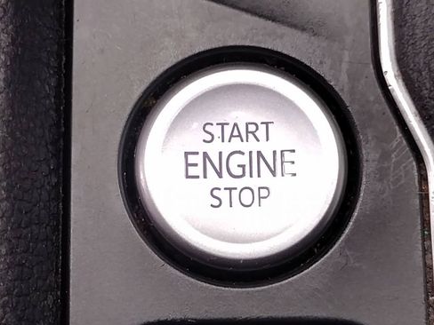 Used 2022 Volkswagen Atlas SE image 37