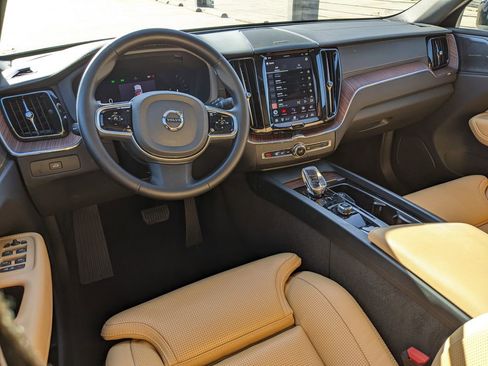 Certified 2025 Volvo XC60 B5 Ultra w/ Protection Package Premier AWD/4WD image 12