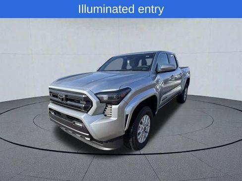 Used 2025 Toyota Tacoma SR5 AWD/4WD image 8