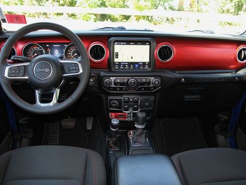 Used 2023 Jeep Wrangler Rubicon image 27