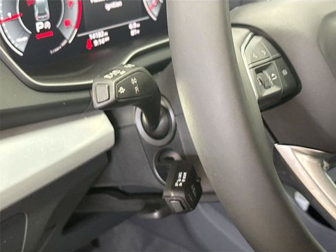 Certified 2025 Audi Q5 2.0T Premium image 10