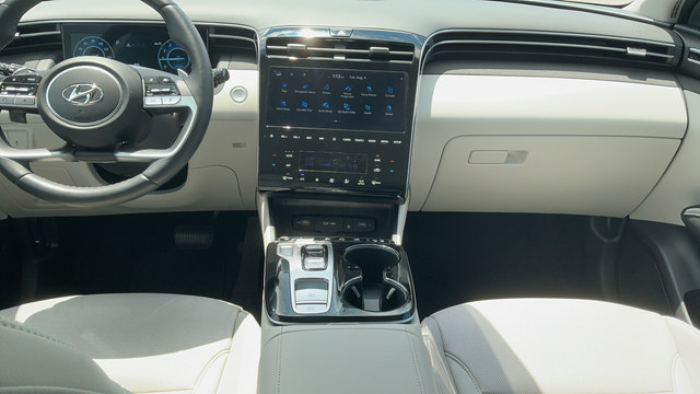 Used 2024 Hyundai Tucson Limited FWD image 17