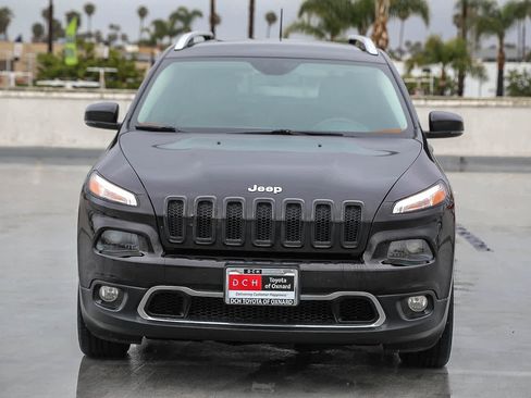 Used 2018 Jeep Cherokee Limited FWD image 3