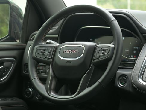 Used 2023 GMC Yukon AT4 w/ AT4 Premium Package AWD/4WD image 14